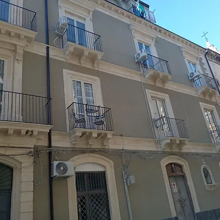 Pozzo Canale House Apartment *
